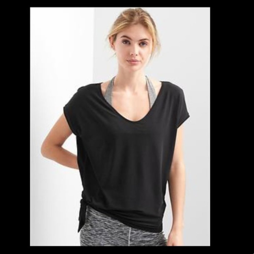 3 for $12 Bundle sale! GapFit Breathe Side Tie Tee S Petite Black